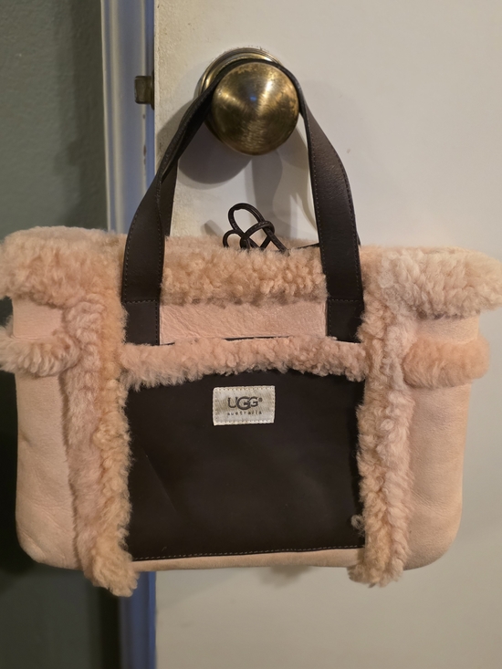 UGG Handbags - UGG Blush Shearling Trimmed Tote with Dark Pocket